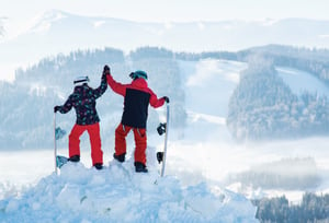 winter_snowboarding_high_five